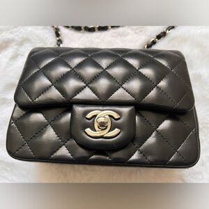 Crossbody quilted bag